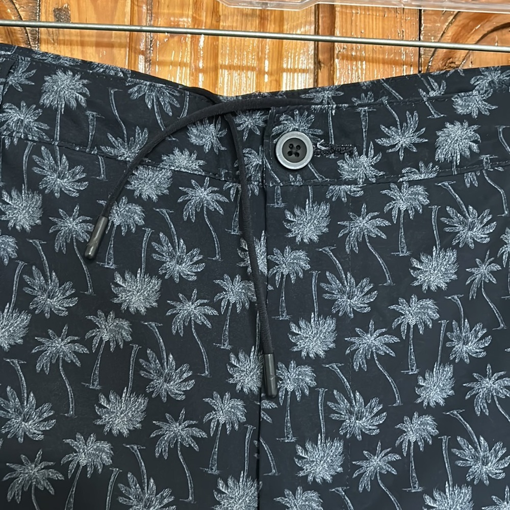 All In Motion Shorts Hybrid Men’s Shorts - Picture 3 of 7